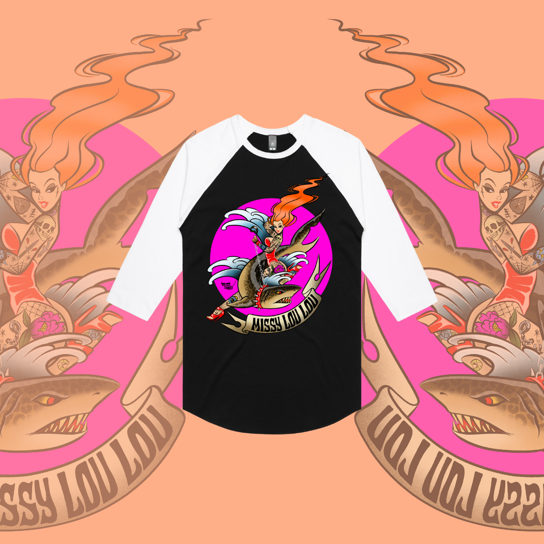 Miss Fin - Baseball tee, black & white.